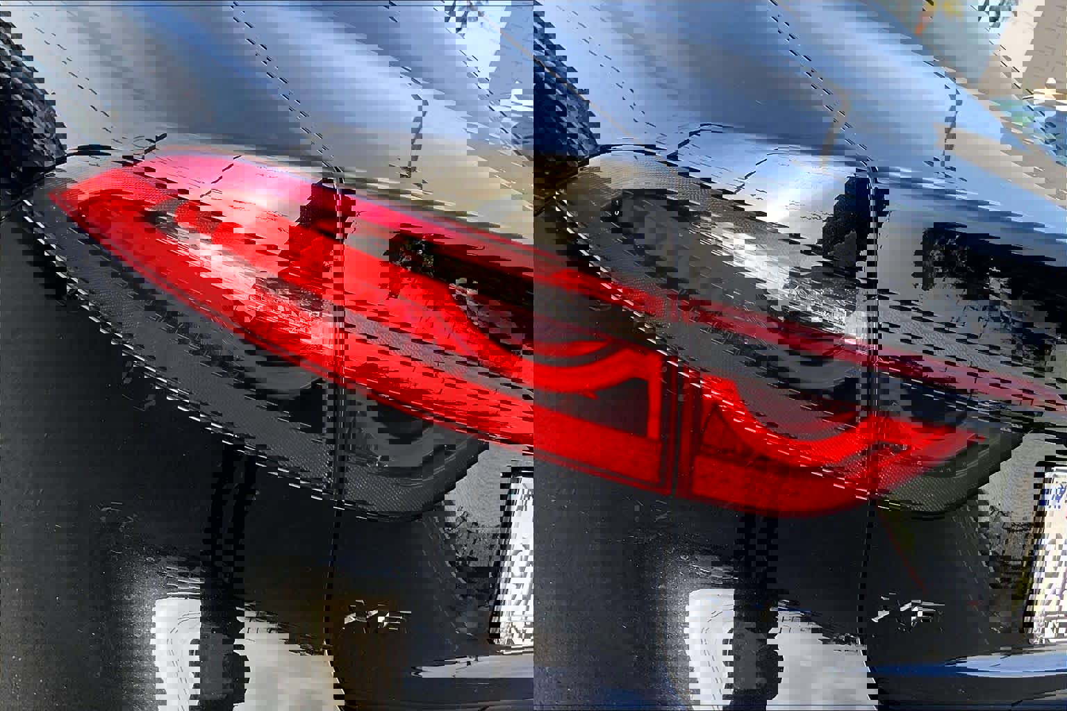 Used 2022 Jaguar XF SE image 31