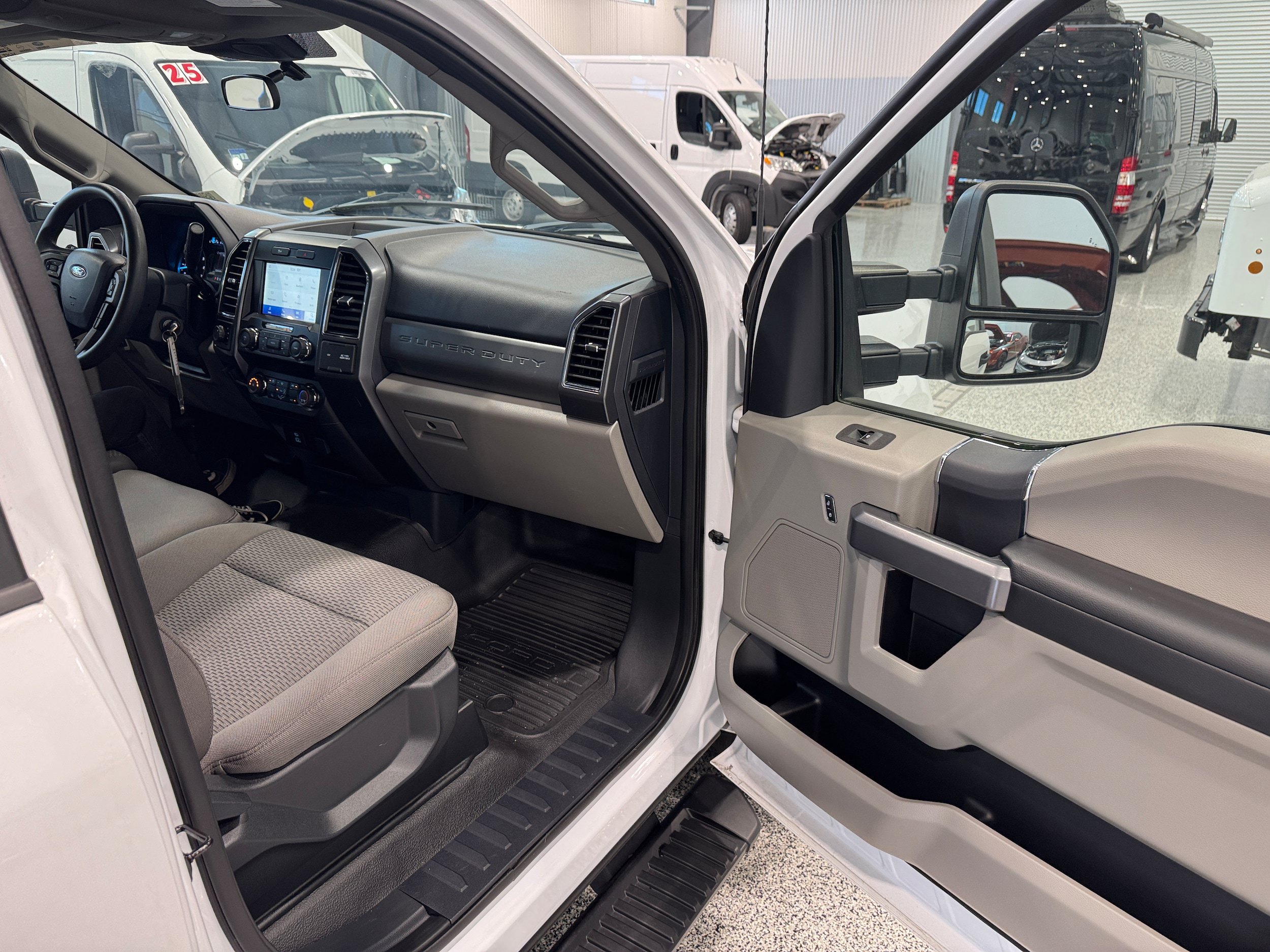 Used 2022 Ford F250 XLT w/ XLT Value Package AWD/4WD image 18