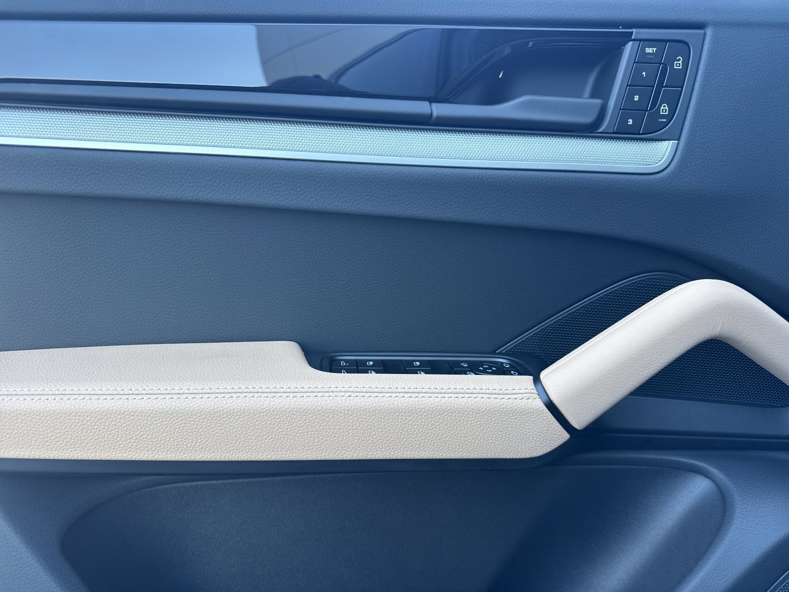 New 2026 Porsche Cayenne AWD/4WD image 12