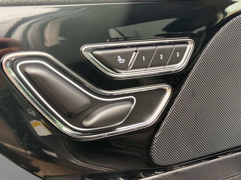 Used 2023 Lincoln Aviator AWD w/ Premium Package image 21