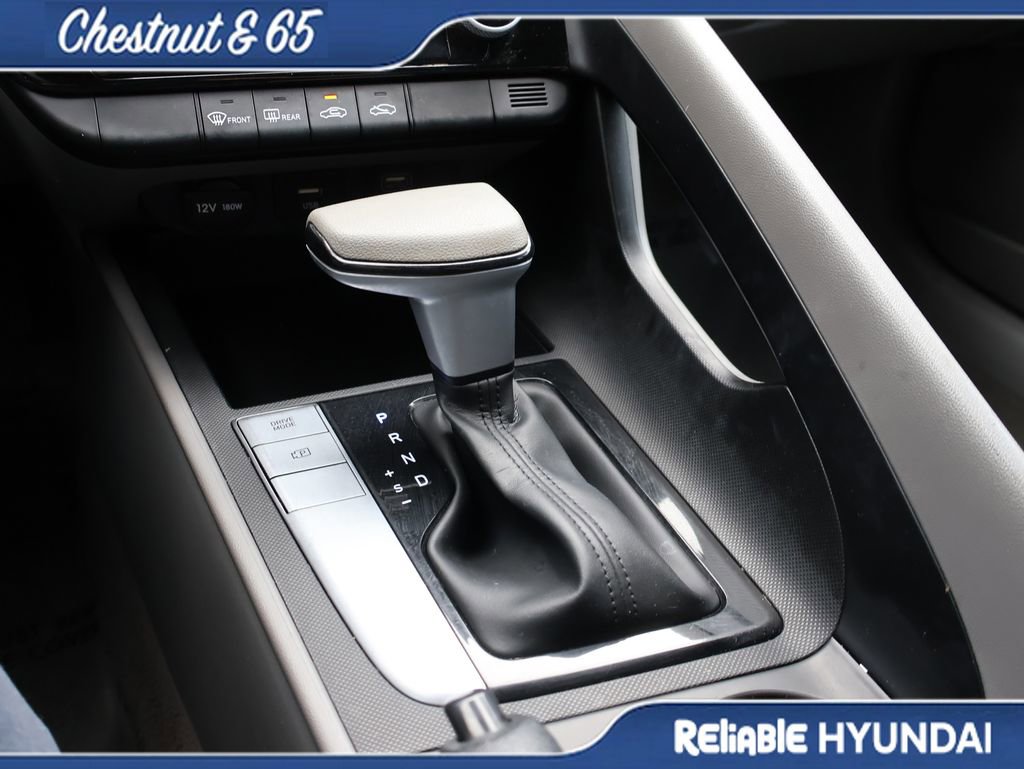 Used 2022 Hyundai Elantra SEL image 37