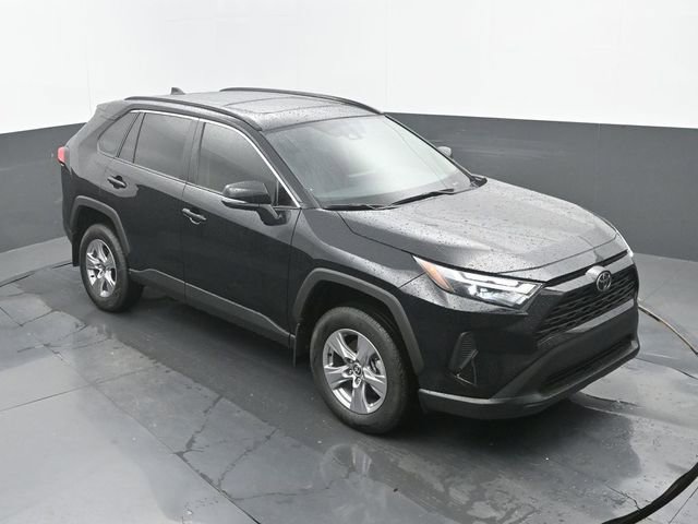 Used 2025 Toyota RAV4 XLE w/ Convenience Package image 28