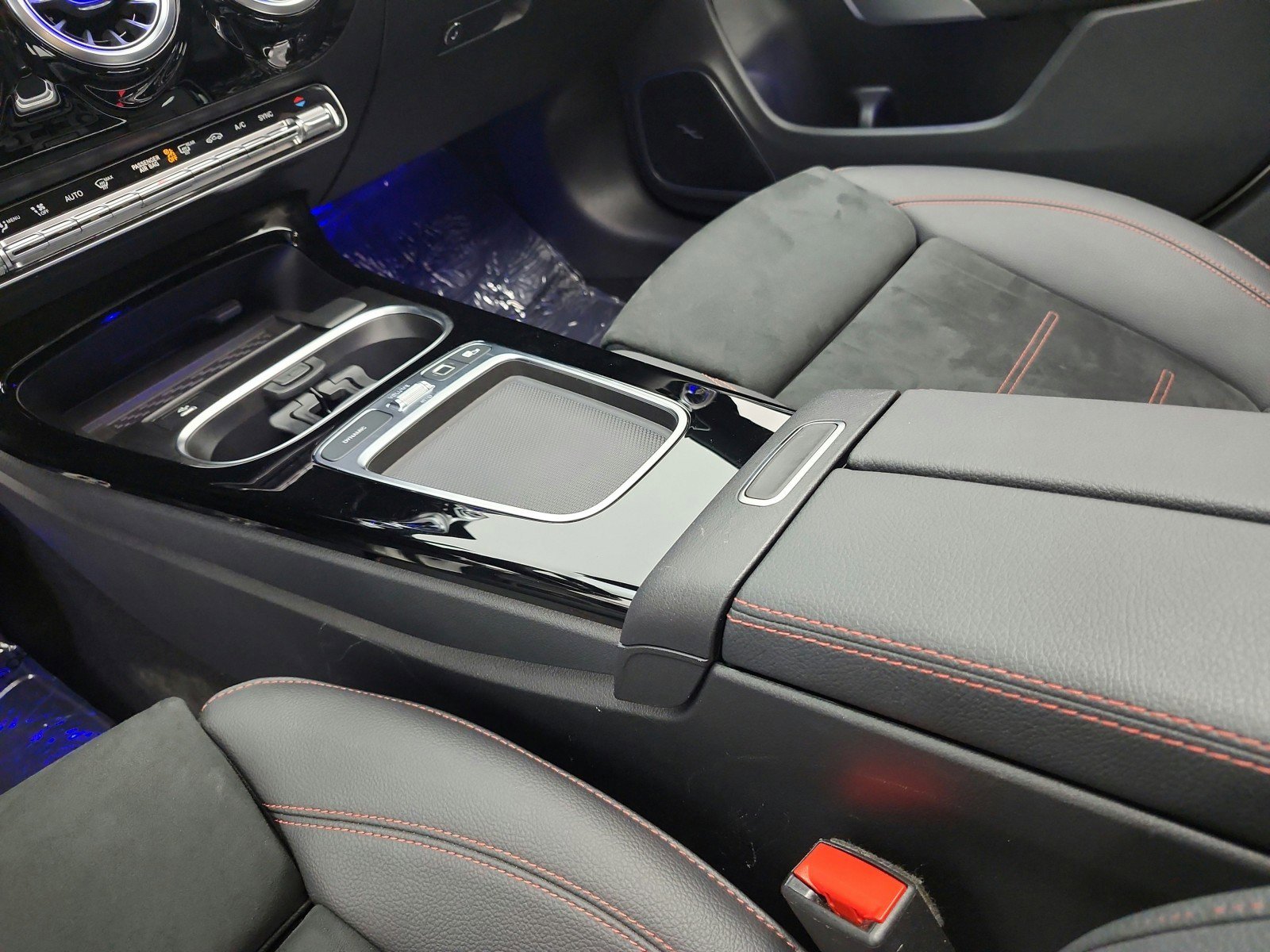 Used 2025 Mercedes-Benz CLA 35 AMG 4MATIC image 14