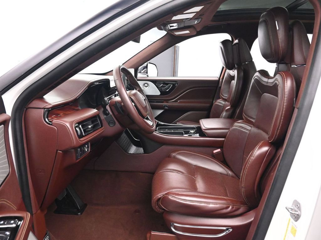 Used 2020 Lincoln Aviator Black Label w/ Dynamic Handling Package image 12