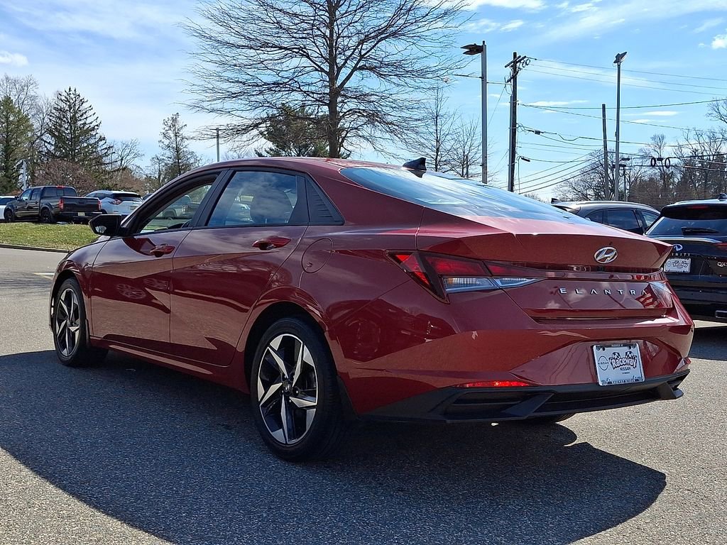 Used 2023 Hyundai Elantra SEL w/ Convenience Package image 6