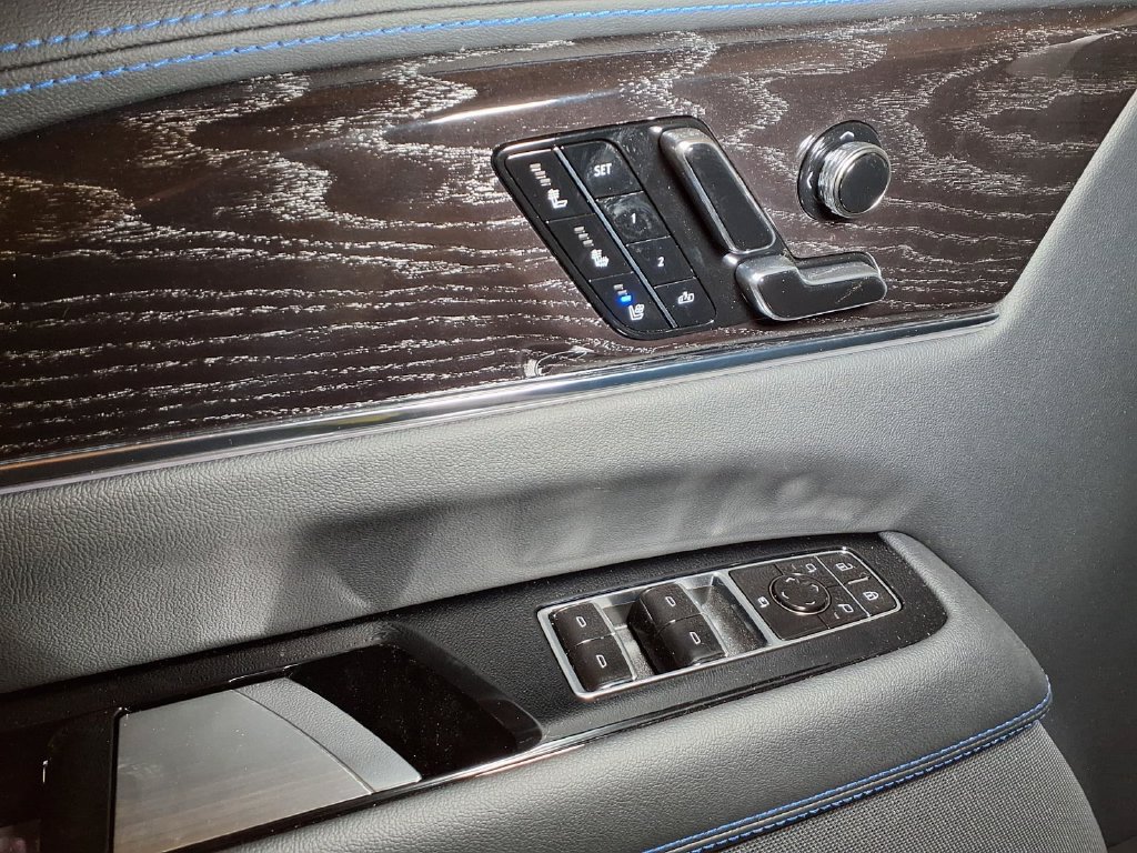 New 2026 Cadillac Escalade IQL Luxury AWD/4WD image 16