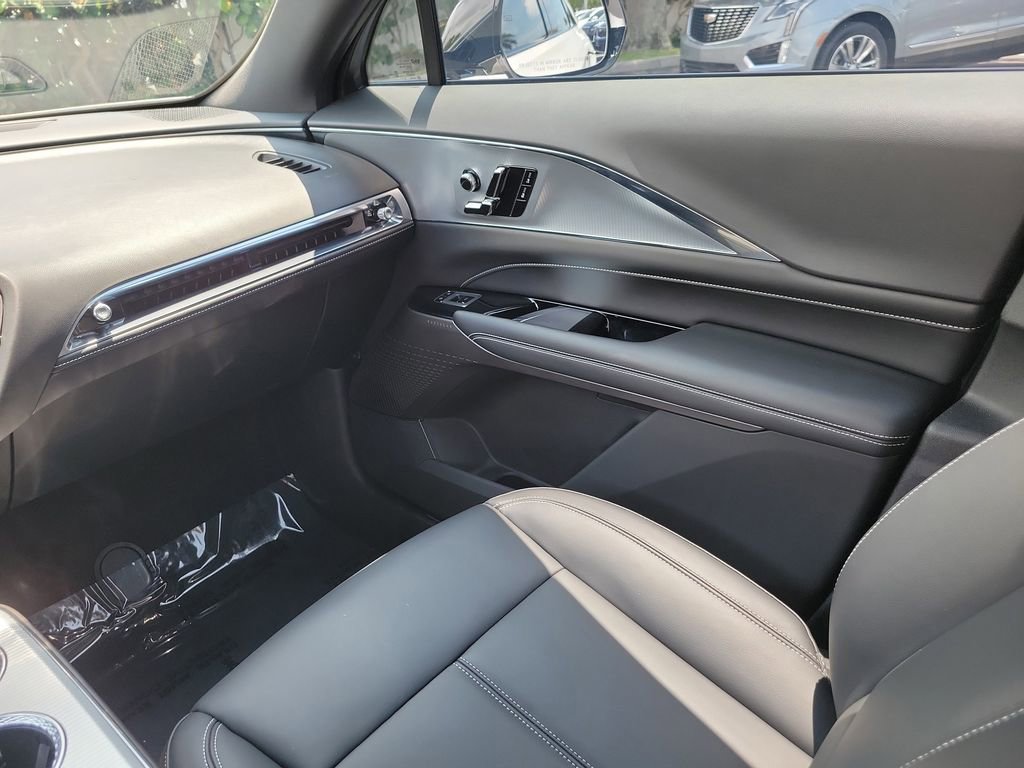 Used 2024 Cadillac Lyriq Tech w/ Driver Assist Package AWD/4WD image 19