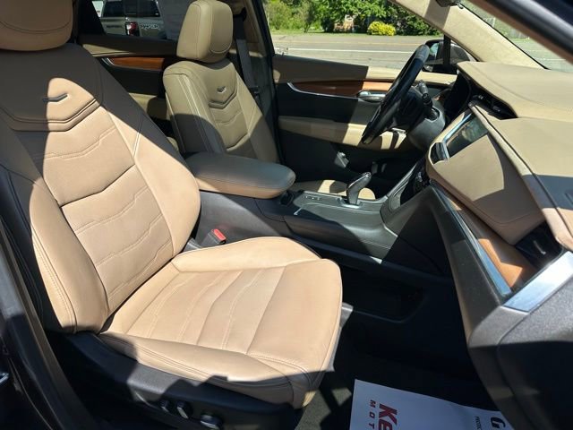 Used 2019 Cadillac XT5 Platinum AWD/4WD image 14
