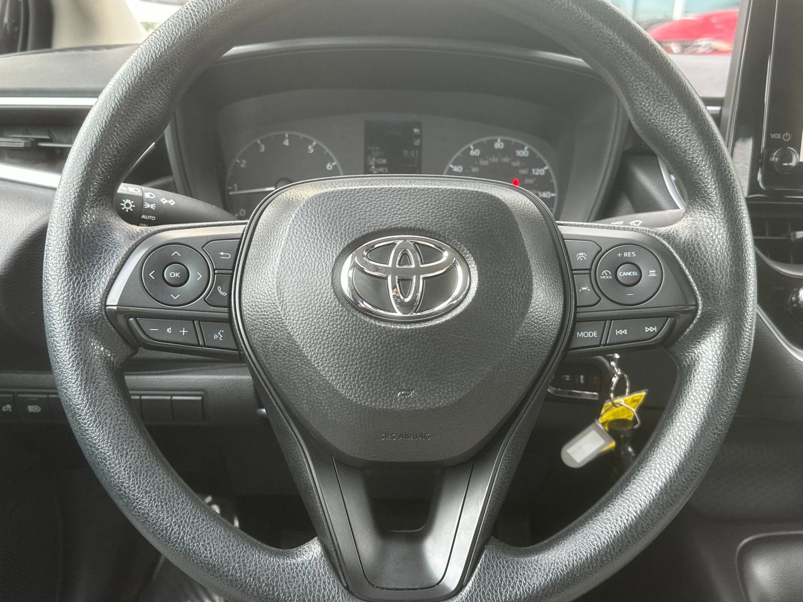 Used 2025 Toyota Corolla LE image 21