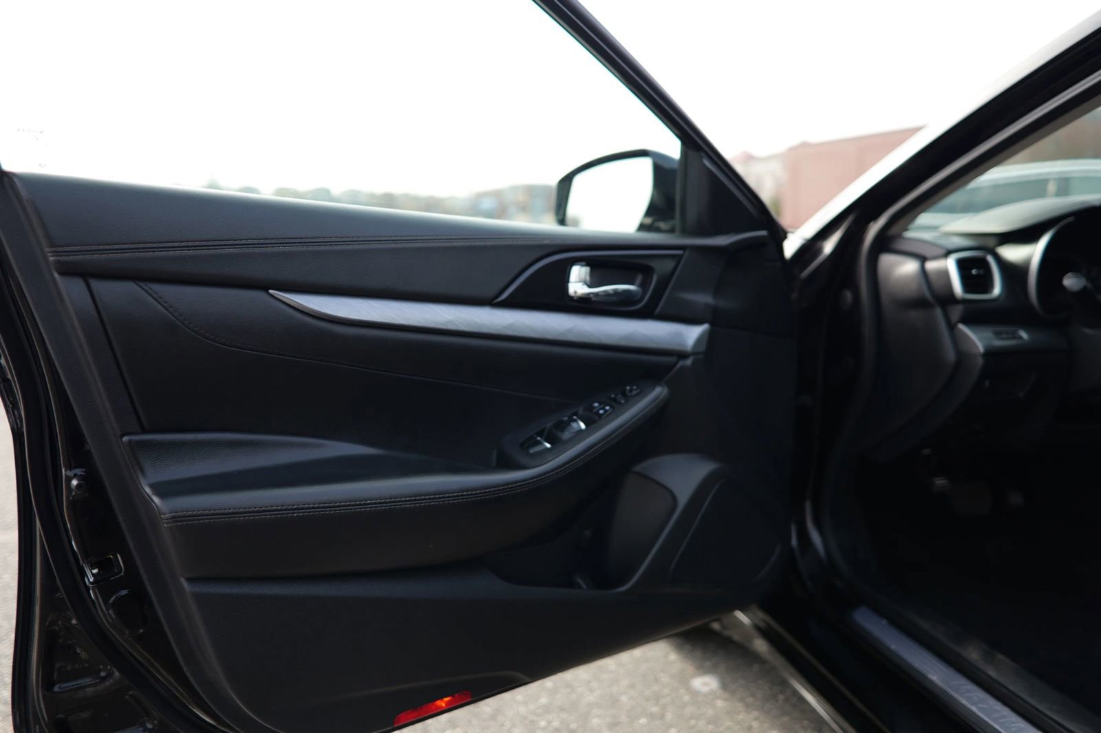 Used 2018 Nissan Maxima 3.5 SV image 16