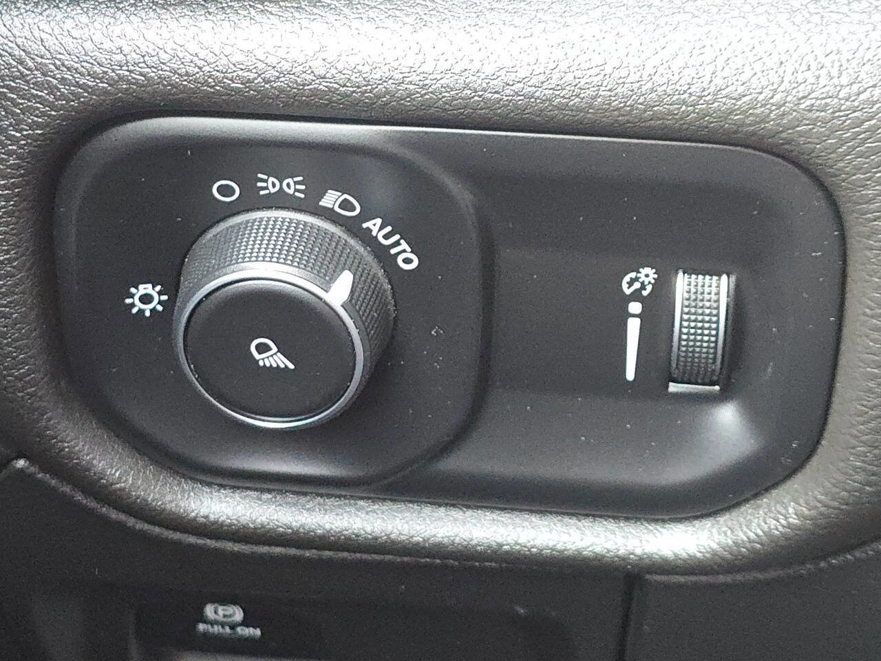 Used 2021 RAM 1500 Tradesman image 29