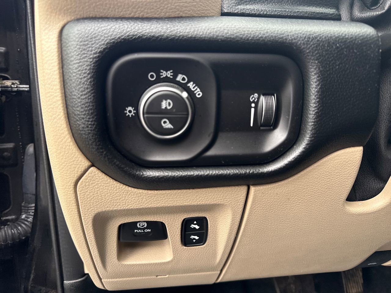 Used 2021 RAM 1500 Big Horn image 18