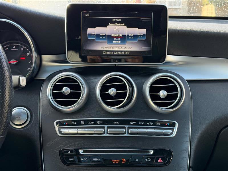 Used 2018 Mercedes-Benz GLC 300 4MATIC image 36