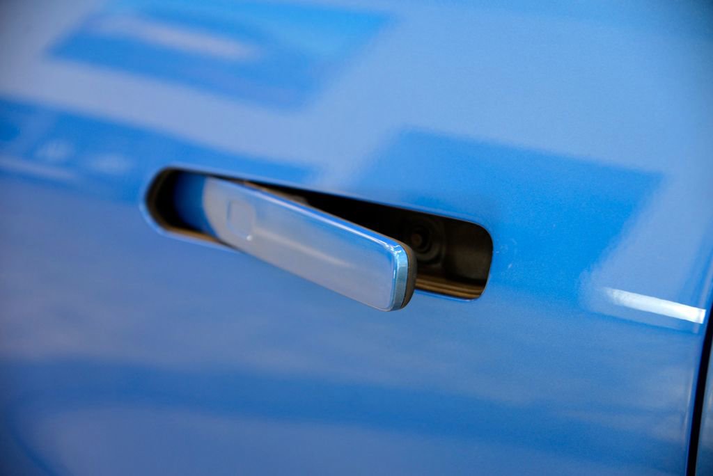 Certified 2025 Chevrolet Equinox EV RS w/ Convenience Package II image 13