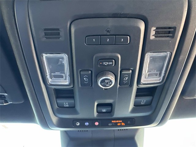 Used 2024 Cadillac Escalade Sport w/ LPO, ONYX Package image 27