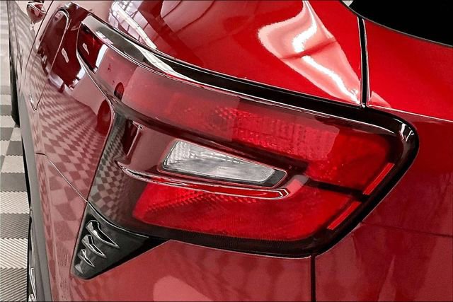 Used 2024 Chevrolet Trax RS w/ Sunroof Package image 34