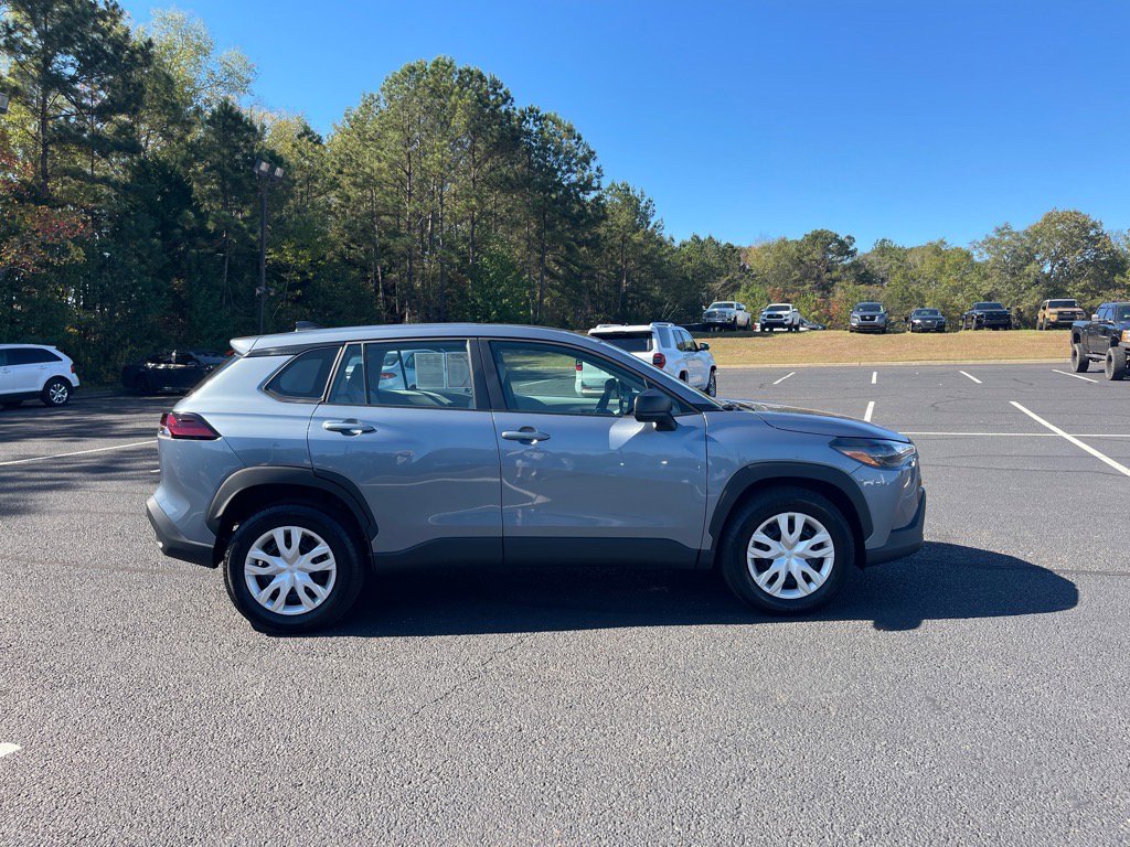 Used 2026 Toyota Corolla Cross L image 21