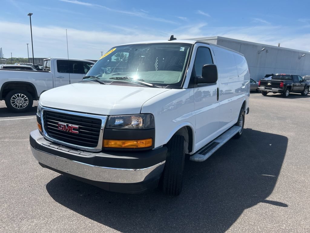 Used 2024 GMC Savana 2500 w/ Driver Convenience Package RWD image 3