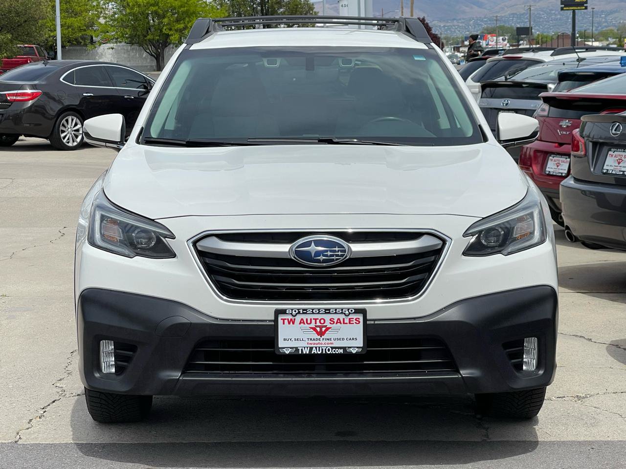 Used 2022 Subaru Outback Premium AWD/4WD image 2