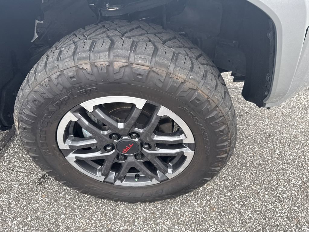 Used 2024 Toyota Tacoma TRD Sport w/ TRD Sport Upgrade Package image 13