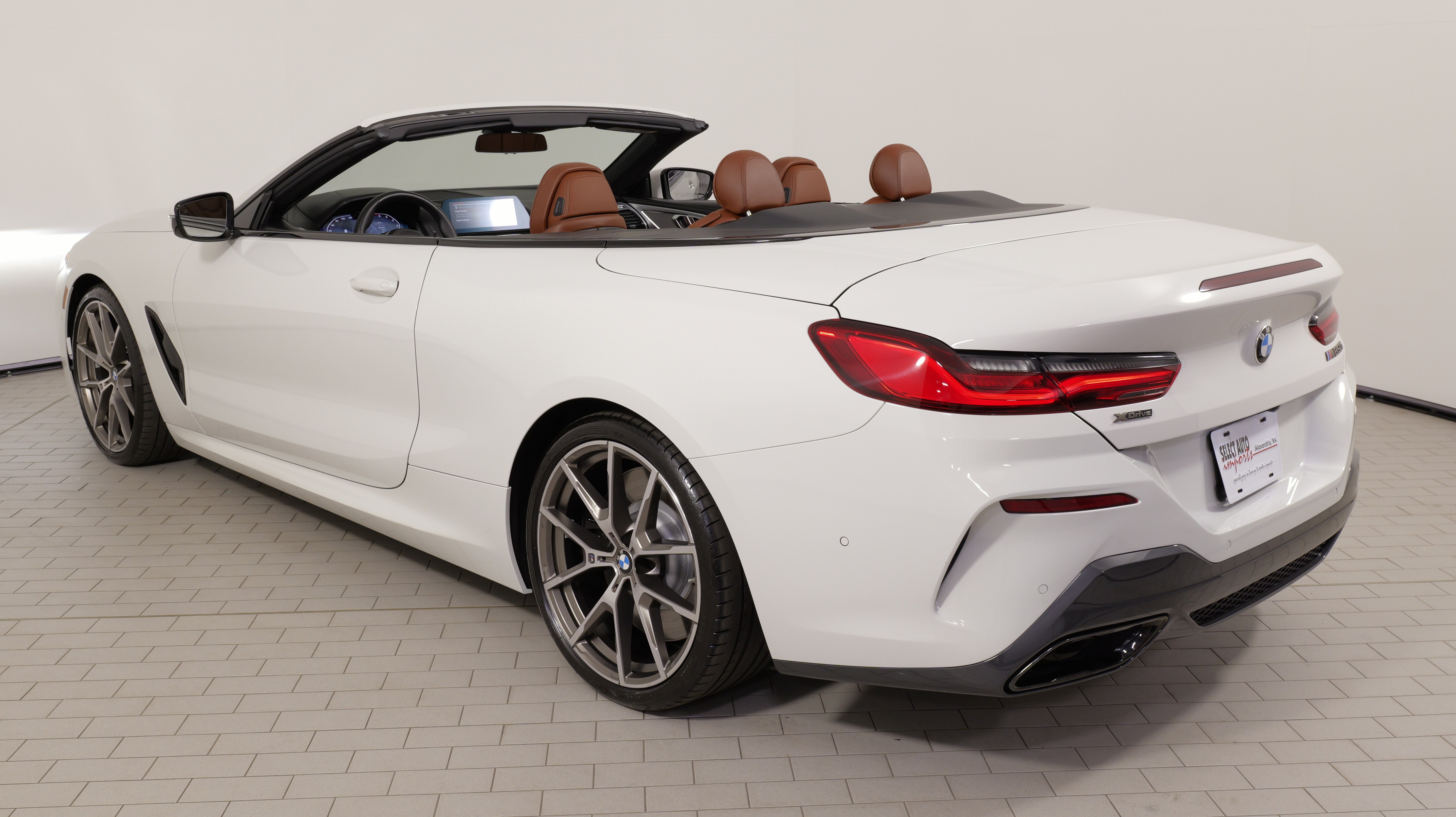 Used 2022 BMW M850i xDrive Convertible AWD/4WD image 16