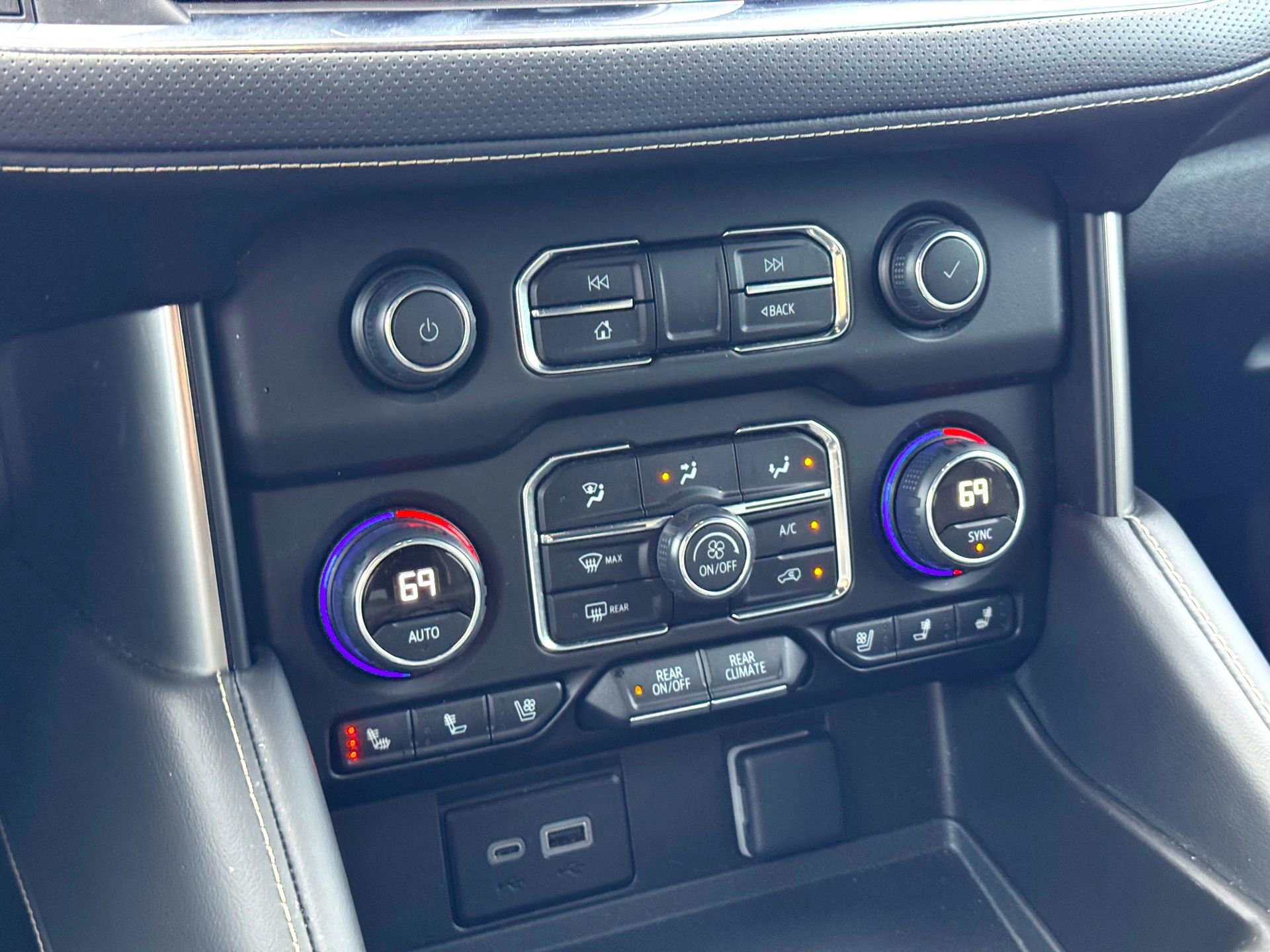 Used 2024 Chevrolet Tahoe Premier w/ Max Trailering Package image 28