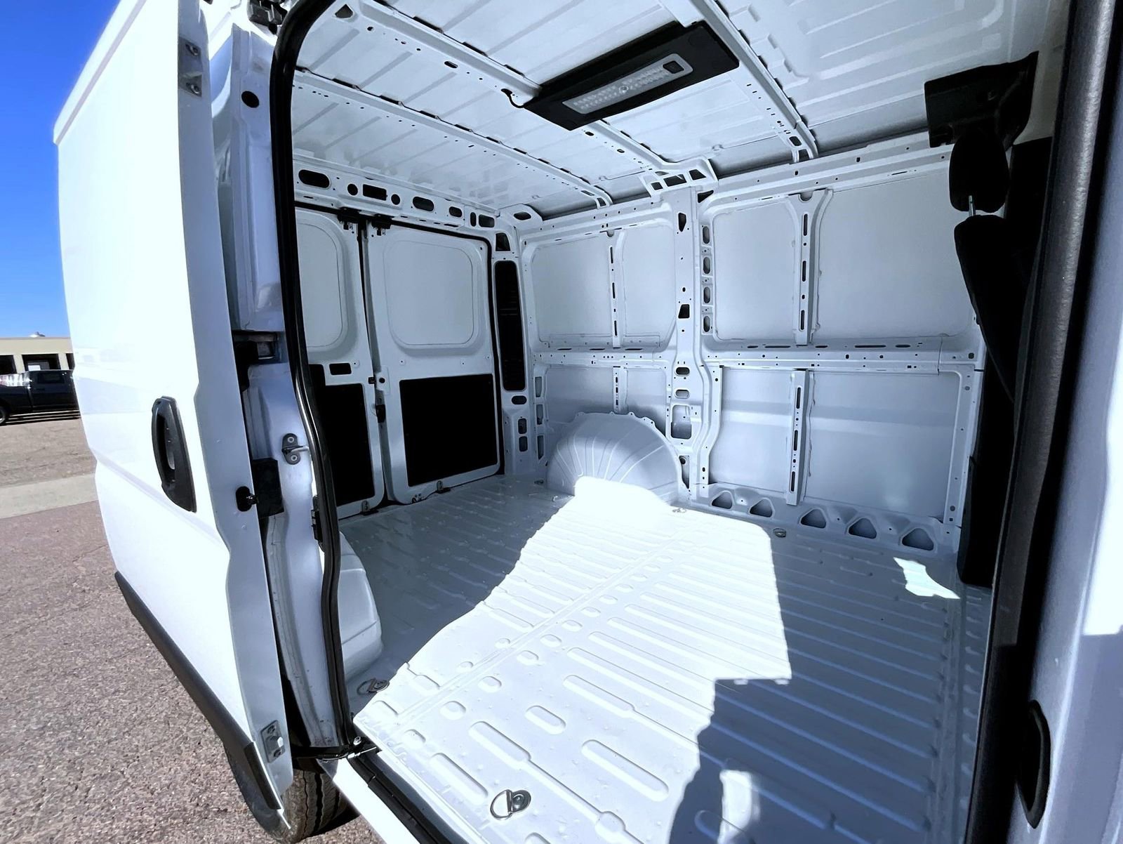 New 2026 RAM ProMaster 1500 w/ Convenience Group image 12