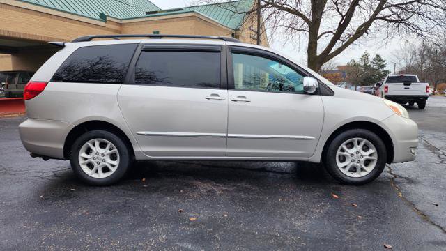 Used 2005 Toyota Sienna XLE Limited image 4