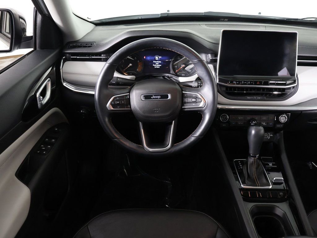 Used 2022 Jeep Compass Limited image 33