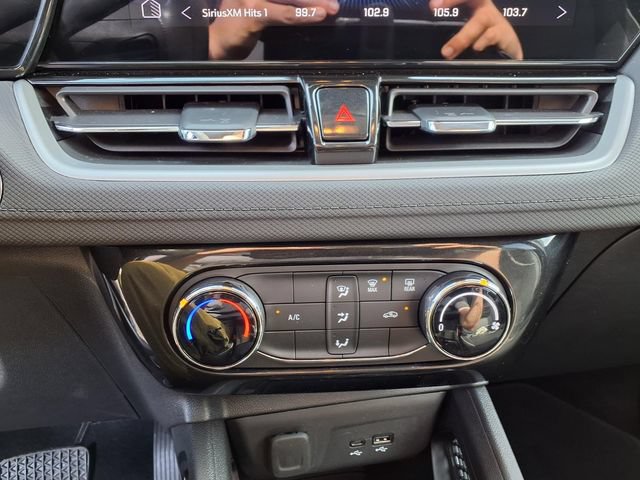 Used 2025 Chevrolet TrailBlazer LT AWD/4WD image 63