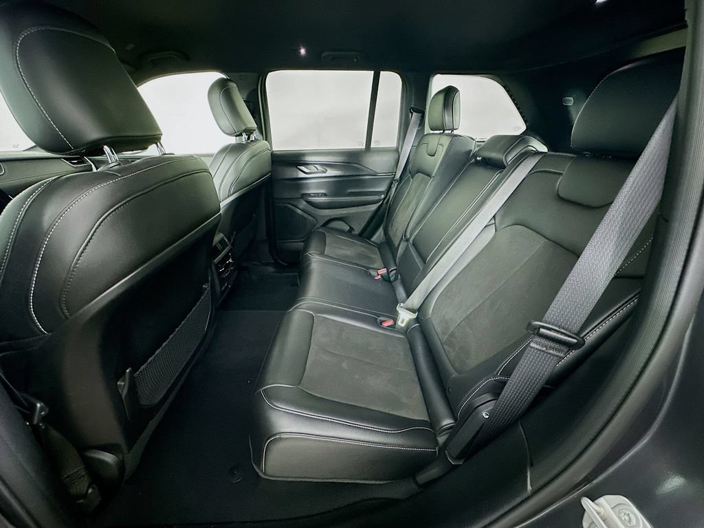 Certified 2023 Jeep Grand Cherokee Altitude AWD/4WD image 35