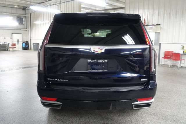 Used 2023 Cadillac Escalade Premium Luxury AWD/4WD image 6