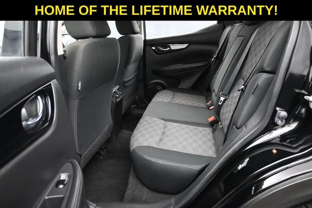 Used 2022 Nissan Rogue Sport SV AWD/4WD image 35