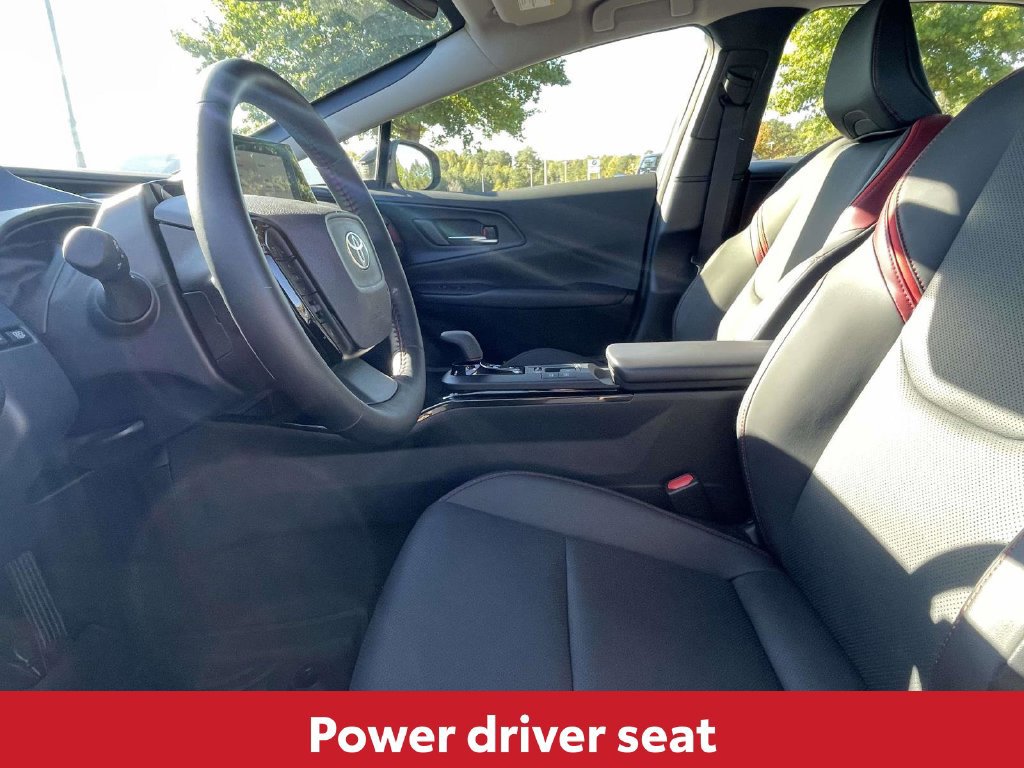 Used 2025 Toyota Prius Plug-In Hybrid FWD image 17