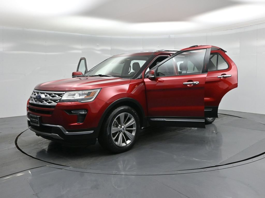 Certified 2018 Ford Explorer Limited w/ Ford Safe & Smart Package image 38