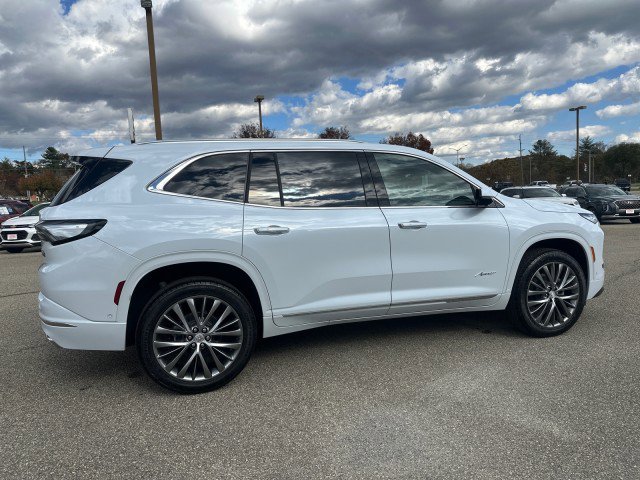 New 2026 Buick Enclave Avenir image 8