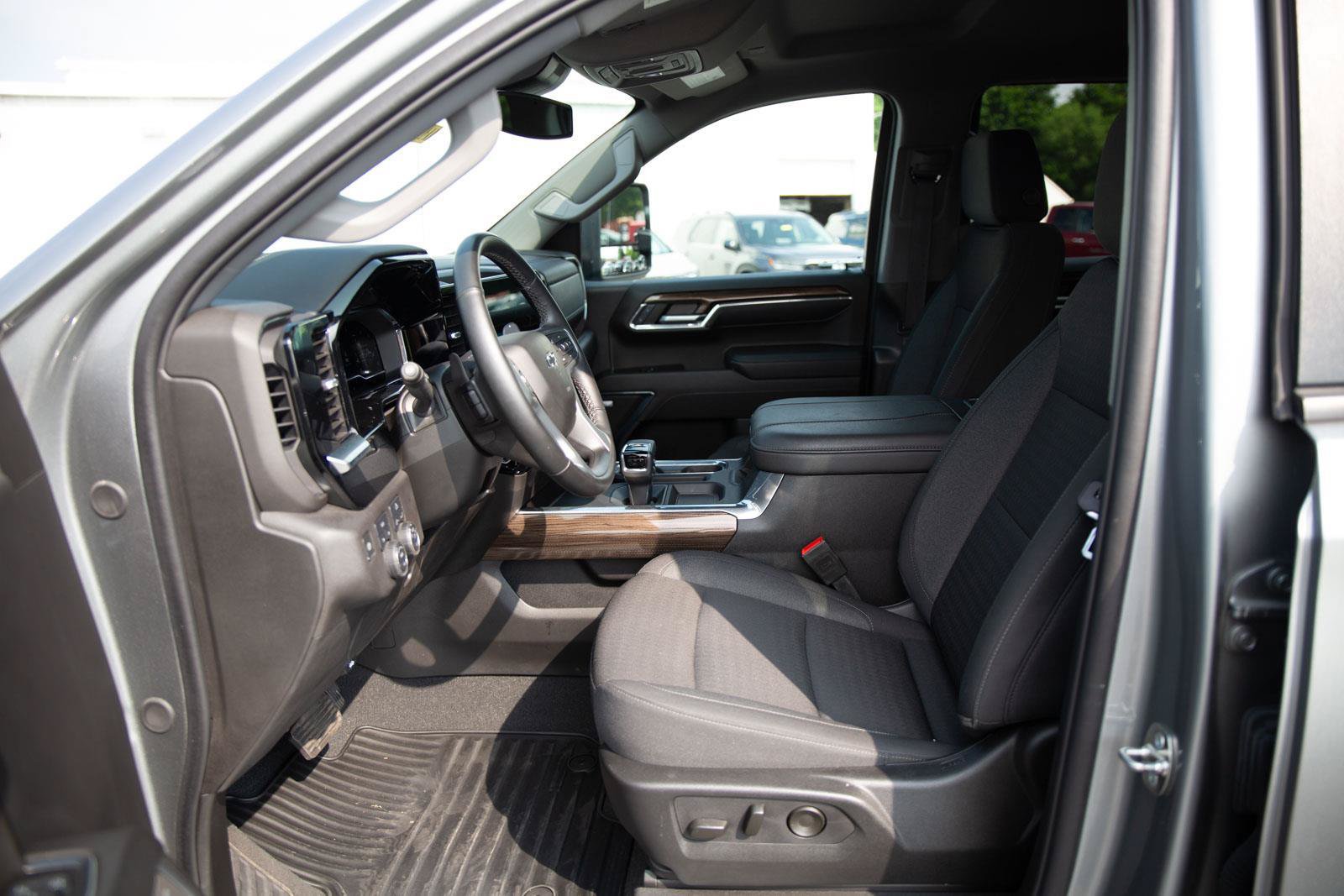 Used 2024 Chevrolet Silverado 1500 RST w/ Convenience Package II AWD/4WD image 22
