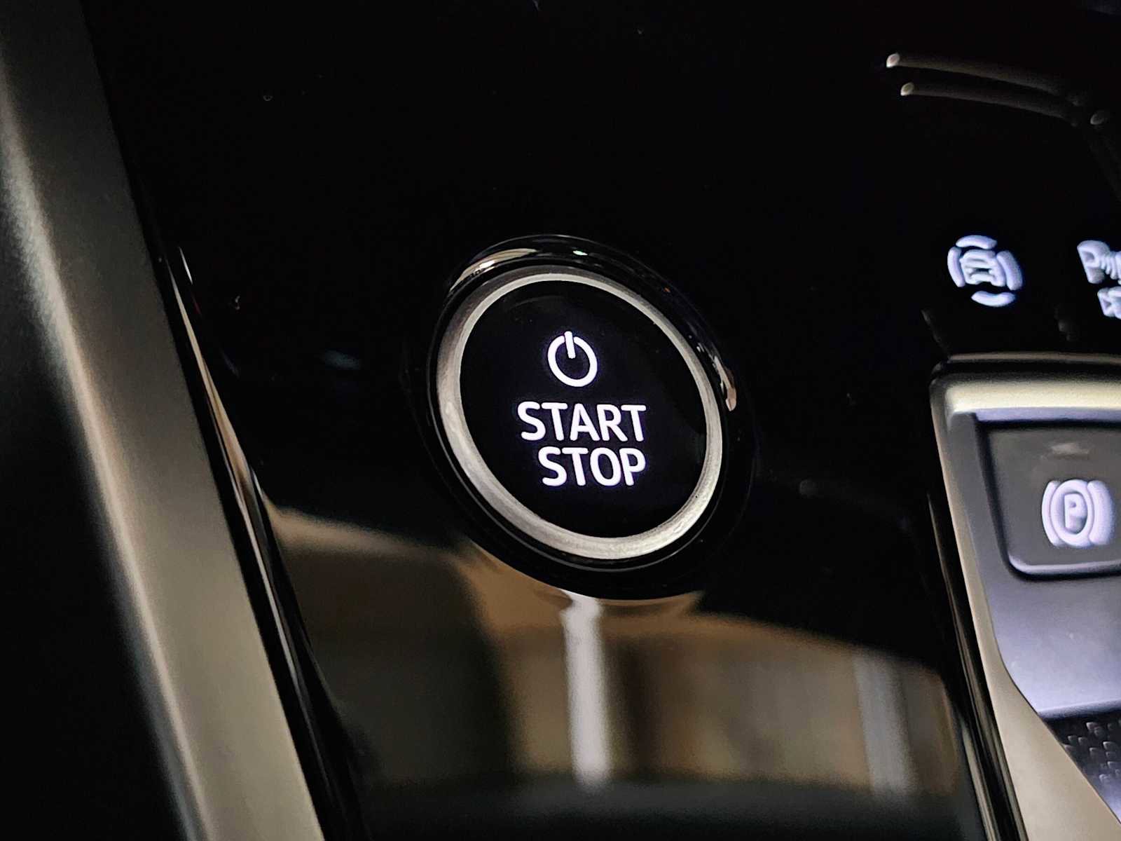 Used 2023 Audi Q4 e-tron Premium Plus w/ Premium Plus image 35