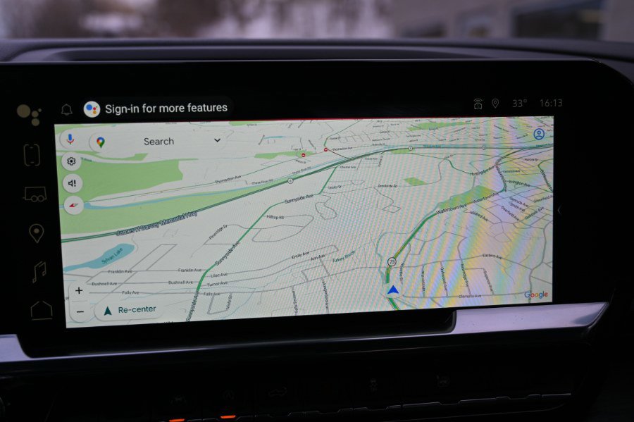 Used 2025 GMC Sierra 1500 SLT image 3