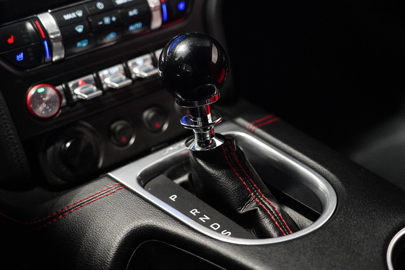 Used 2022 Ford Mustang GT Premium w/ GT Performance Package RWD image 24