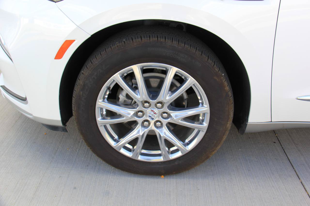 Used 2024 Buick Enclave Essence FWD image 38
