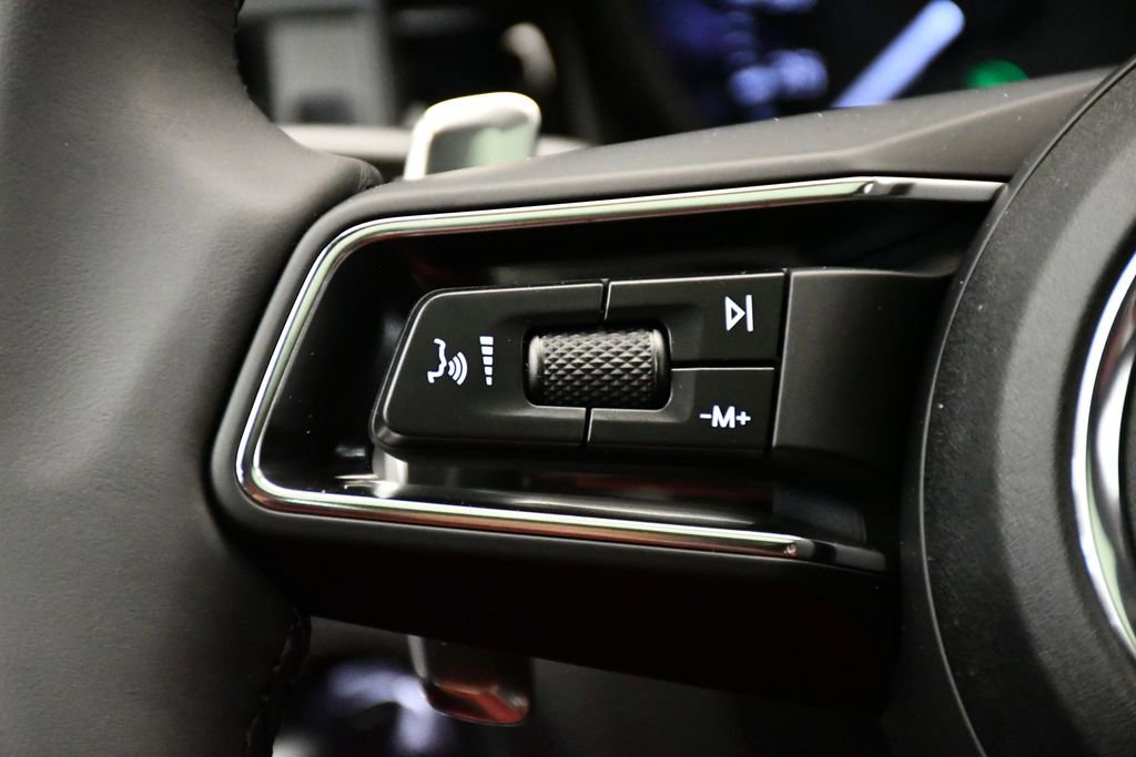 Used 2025 Porsche Macan Turbo image 22