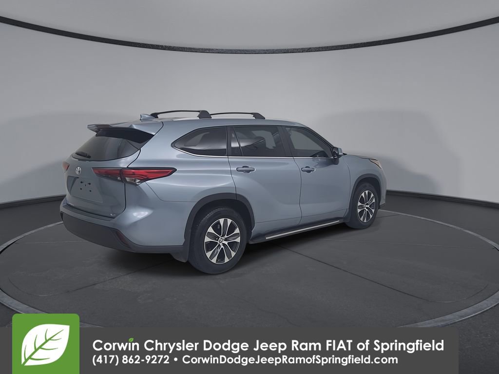 Used 2023 Toyota Highlander XLE FWD image 15