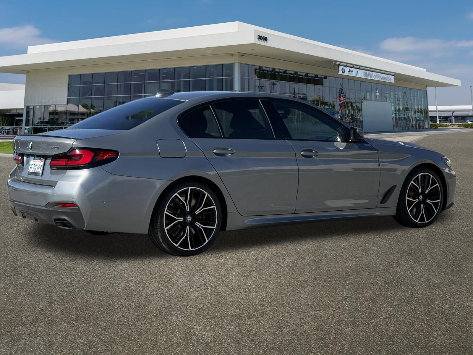 Used 2023 BMW 540i 540i w/ M Sport Package image 11