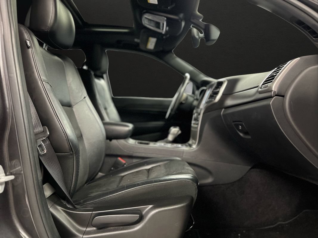 Used 2018 Jeep Grand Cherokee Altitude AWD/4WD image 15