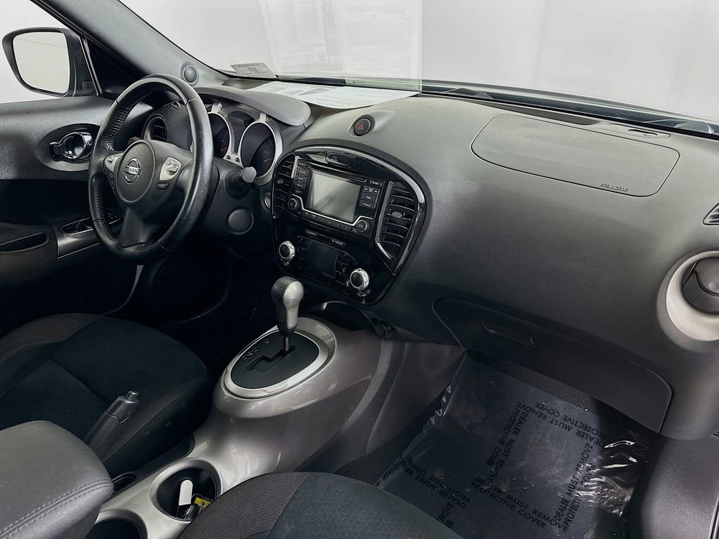 Used 2015 Nissan Juke SV image 34
