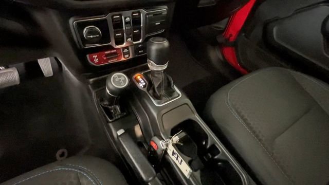 Used 2024 Jeep Wrangler Unlimited Rubicon 4xe w/ Technology Group AWD/4WD image 30