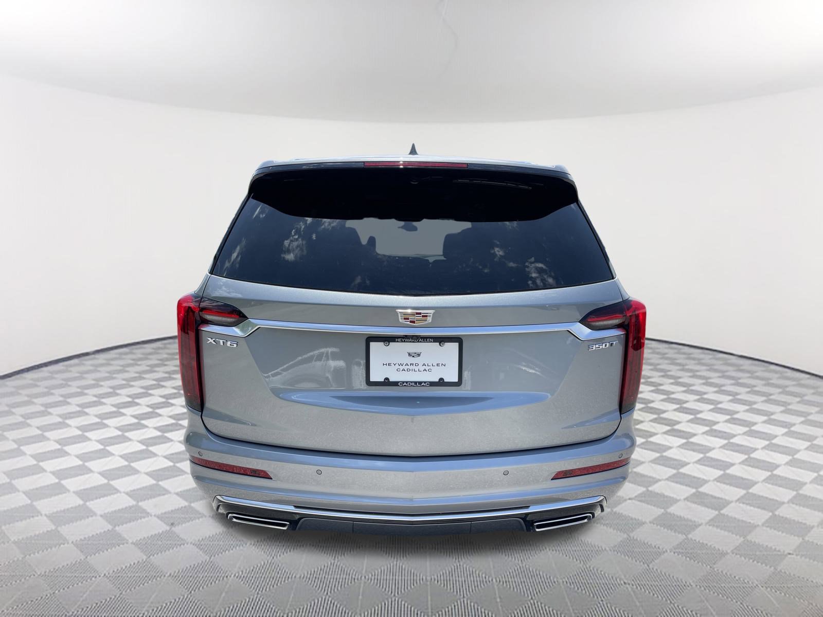 New 2025 Cadillac XT6 Luxury image 5
