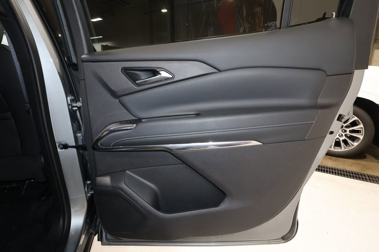 Certified 2025 Chevrolet Traverse LT image 20
