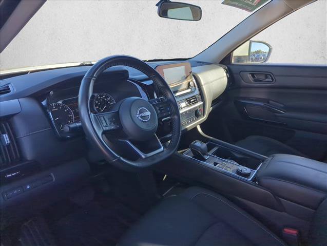 Used 2024 Nissan Pathfinder SV AWD/4WD image 11